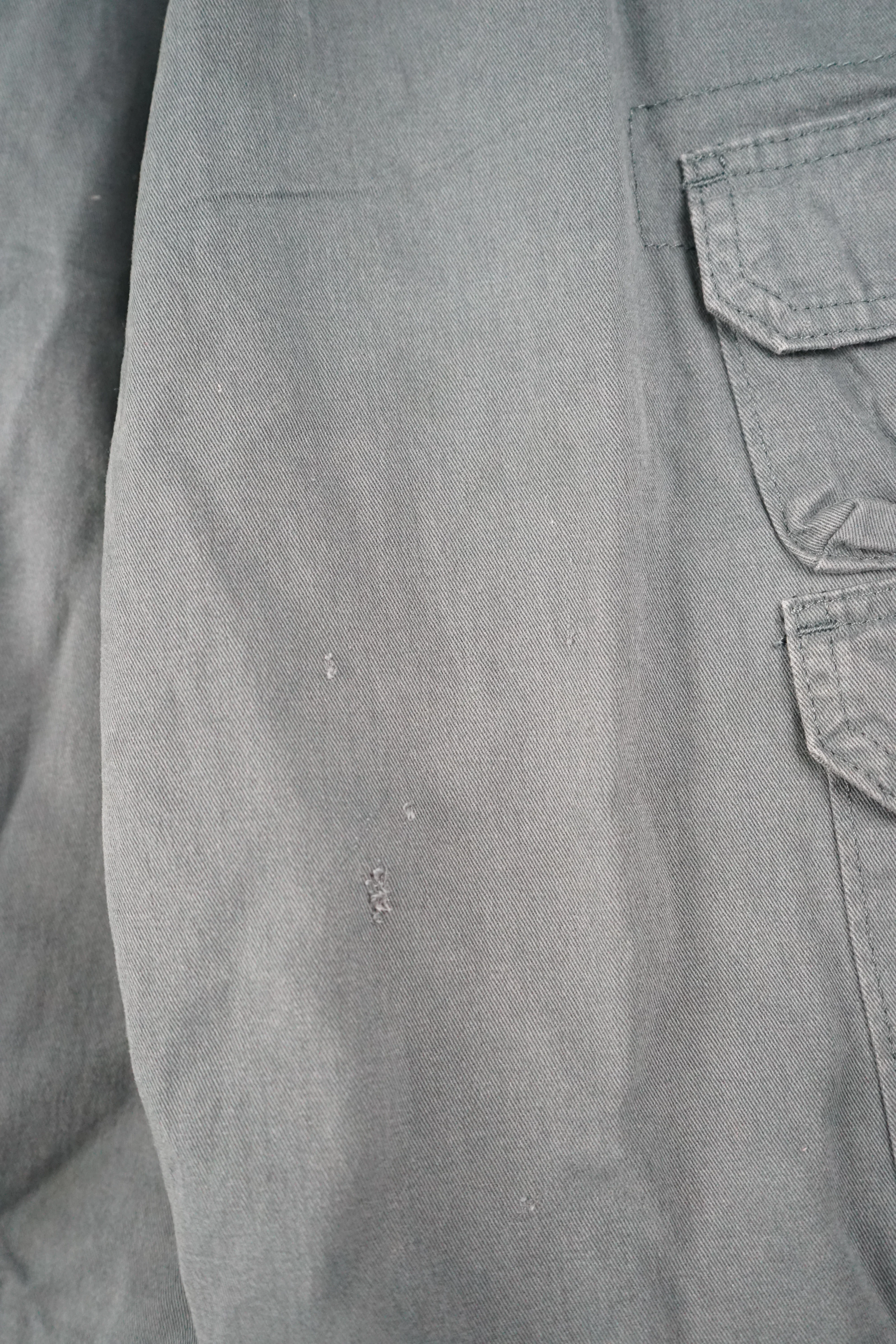VINTAGE REWORK CARGO SHORTS W28 - Image 3