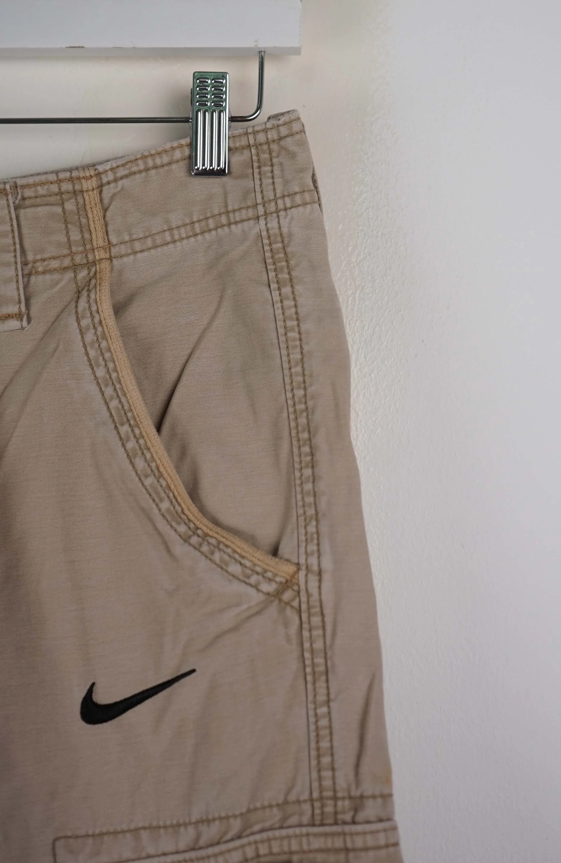 VINTAGE REWORK CARGO SHORTS W28 - Image 2