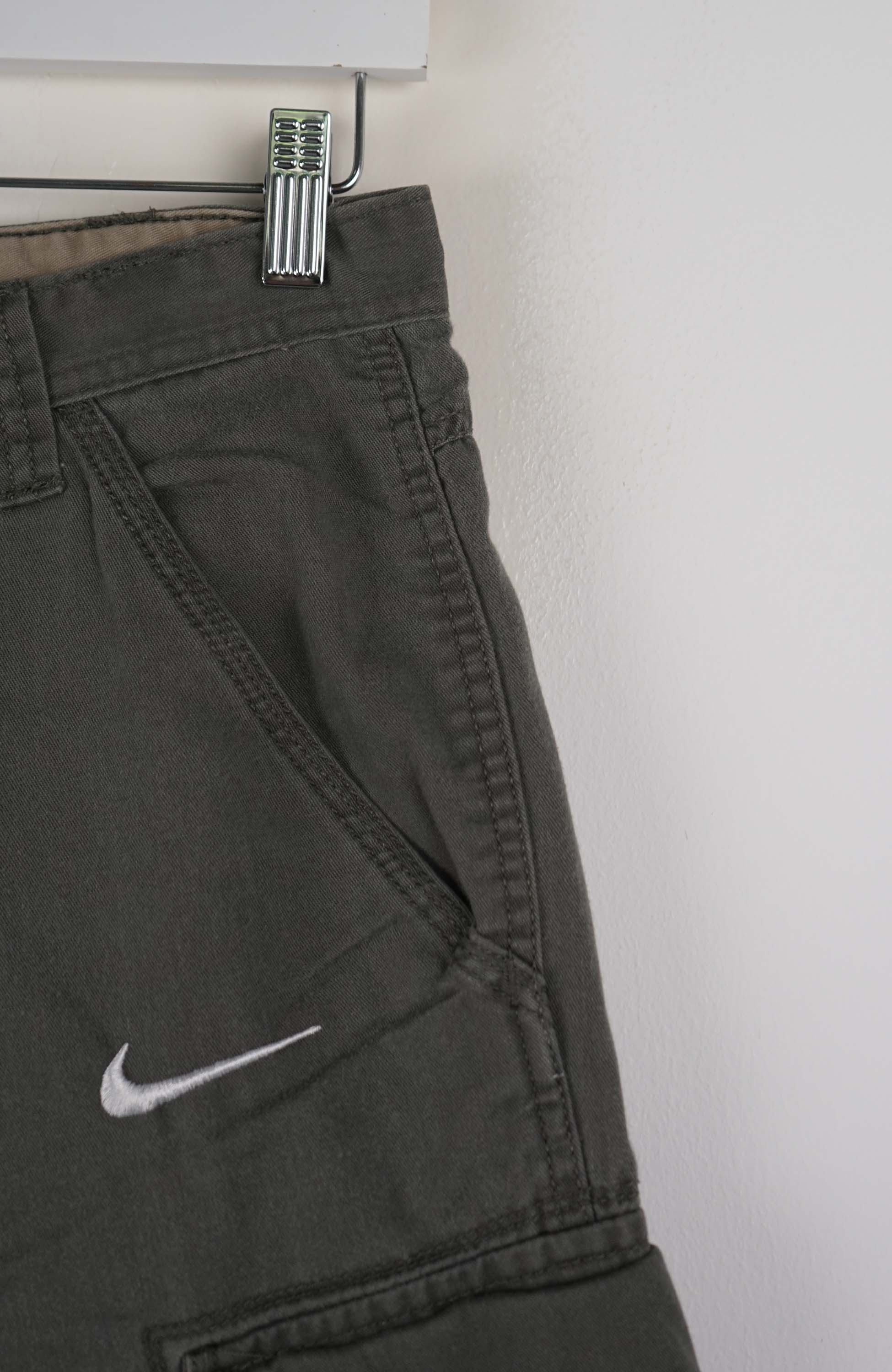 VINTAGE REWORK CARGO SHORTS W29 - Image 2