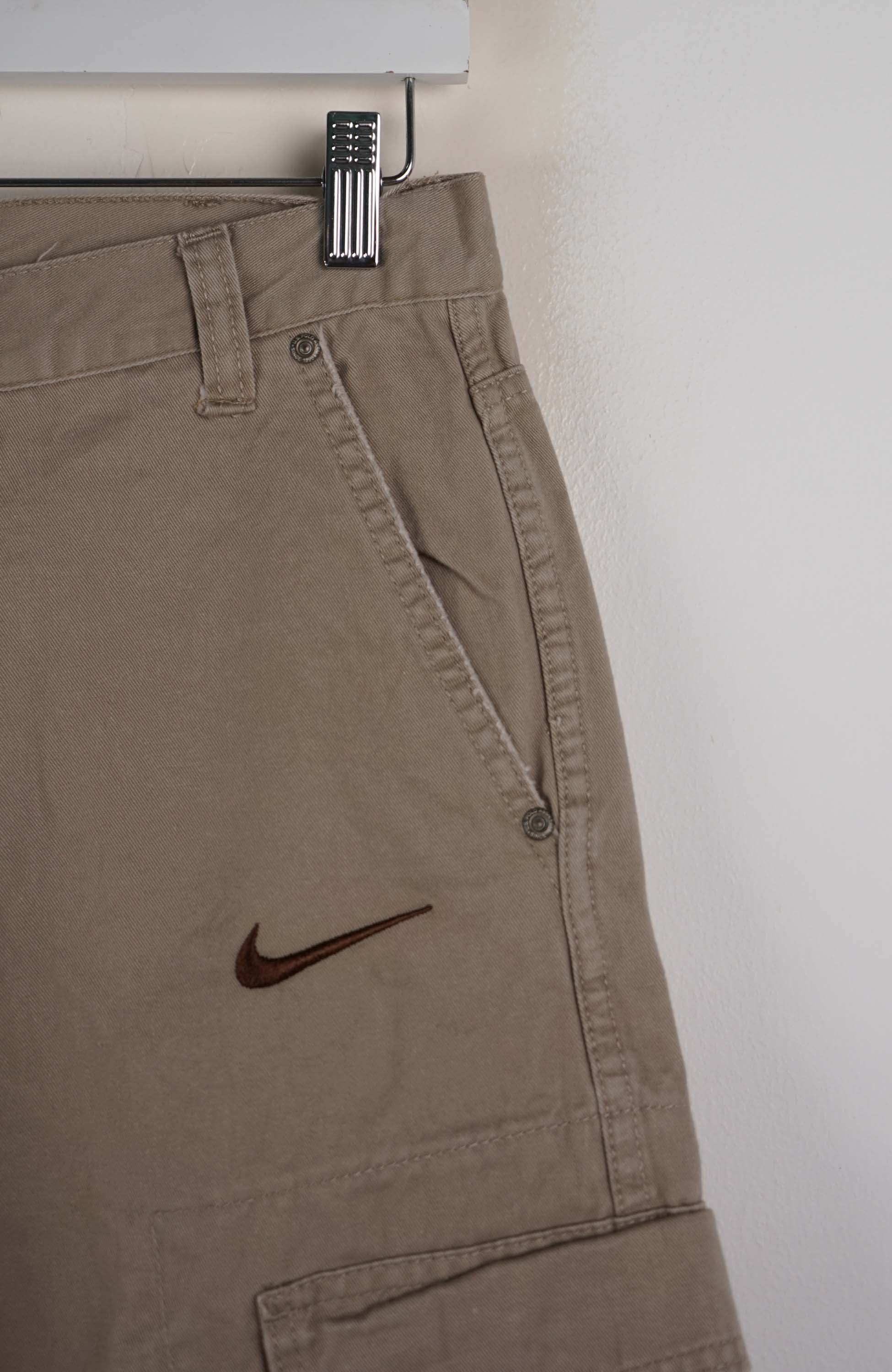 VINTAGE REWORK CARGO SHORTS W30 - Image 2