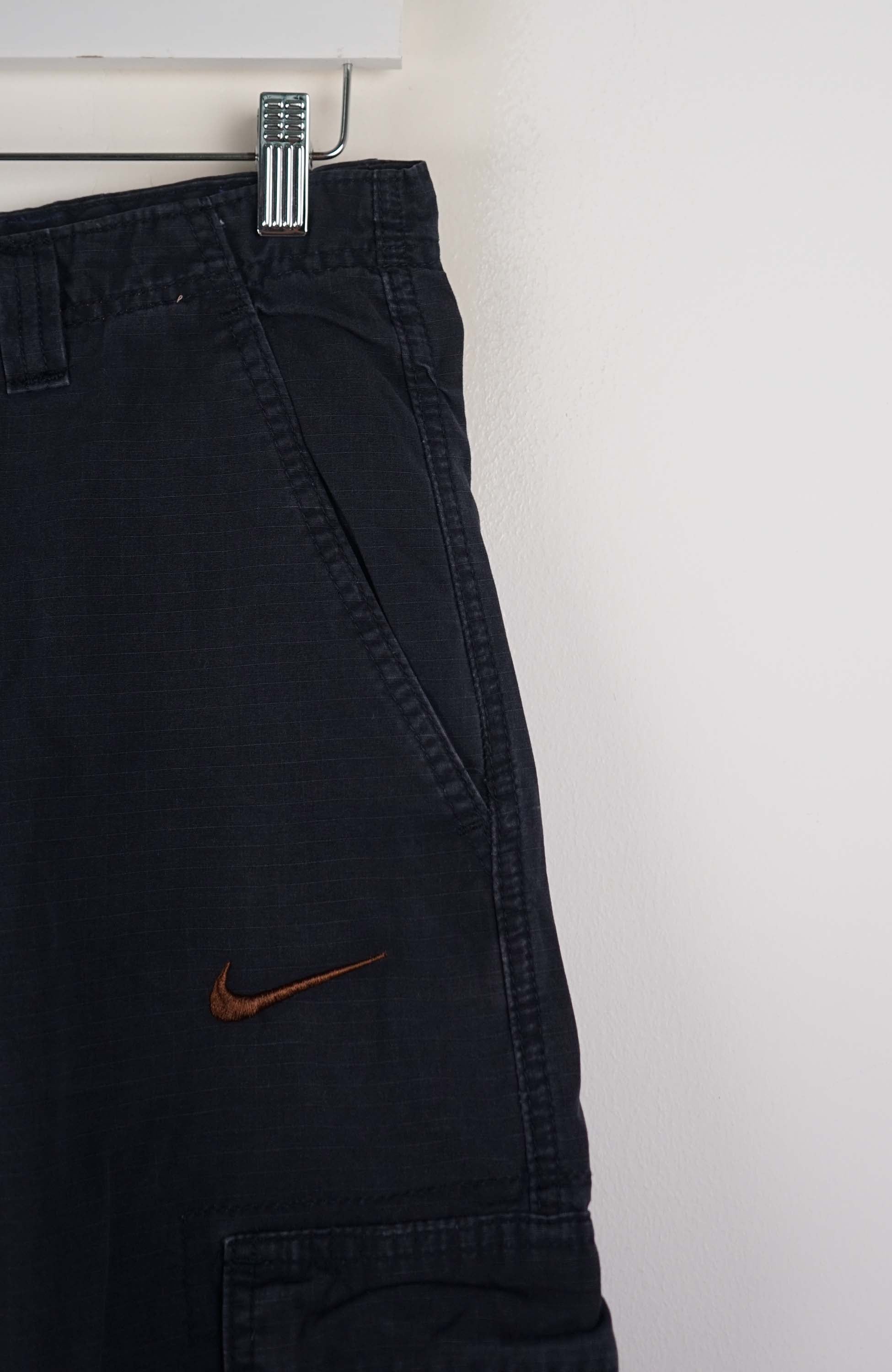 VINTAGE REWORK CARGO SHORTS W30 - Image 2