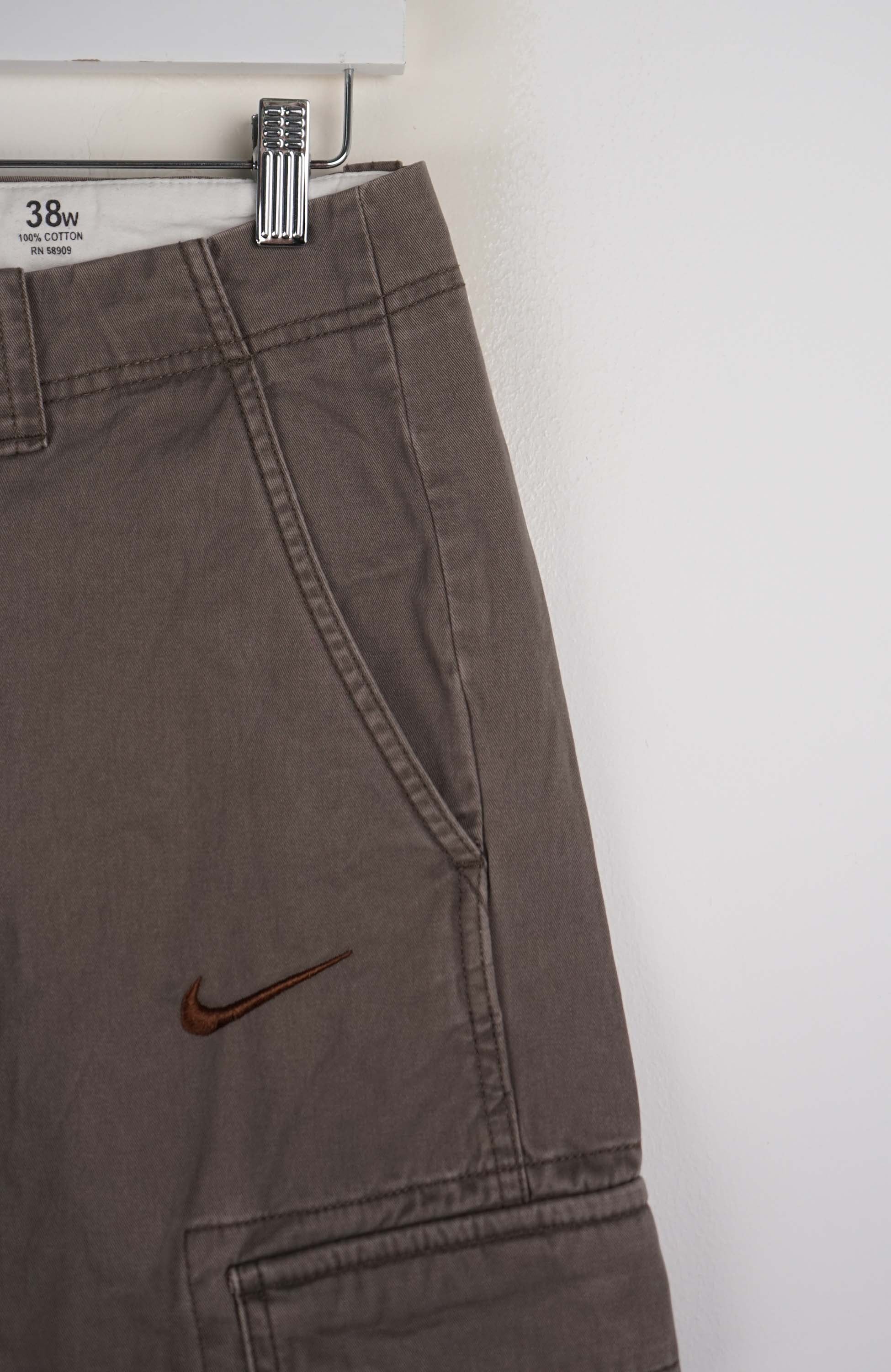 VINTAGE REWORK CARGO SHORTS W30 - Image 2