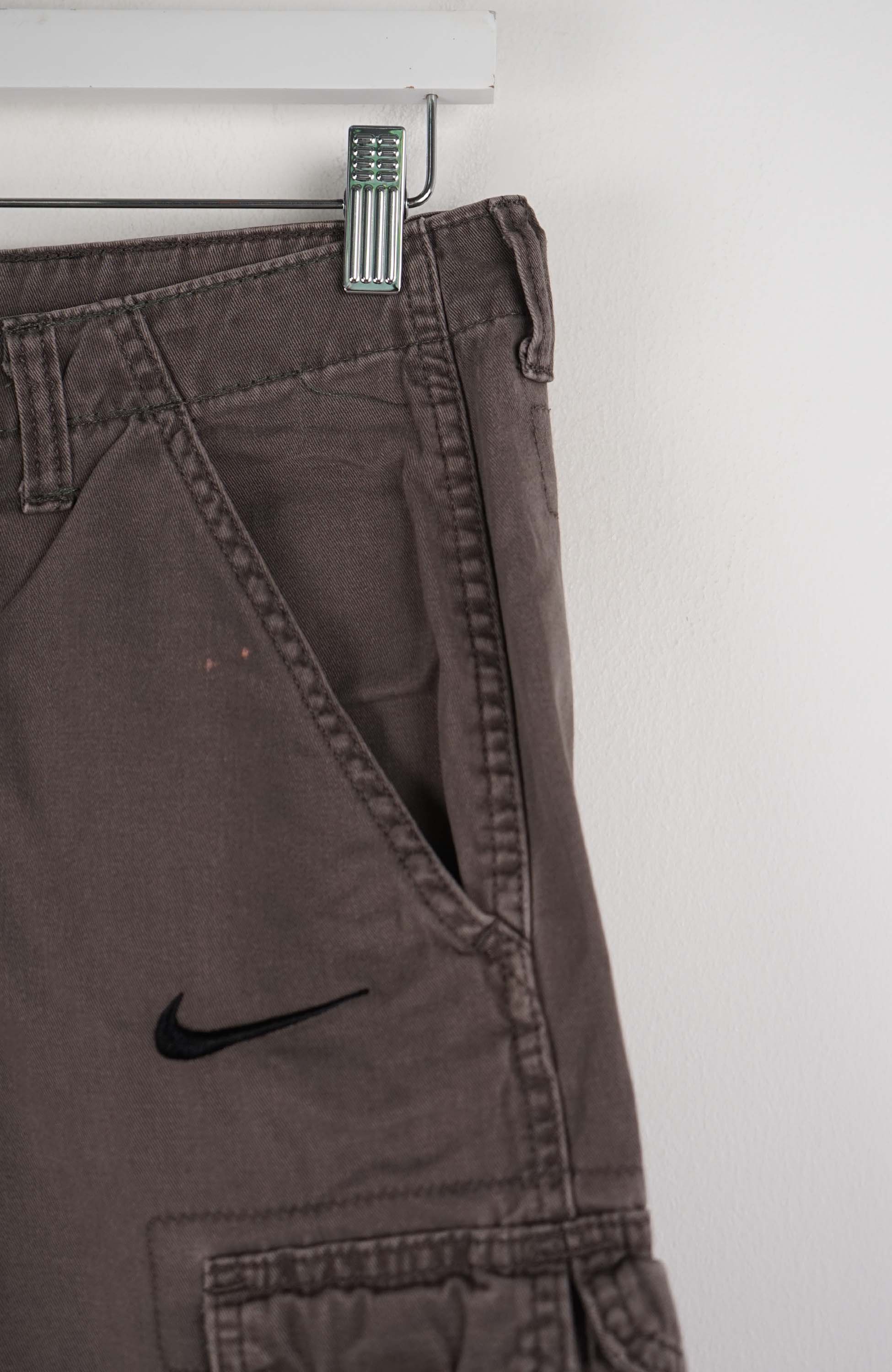 VINTAGE REWORK CARGO SHORTS W30 - Image 2