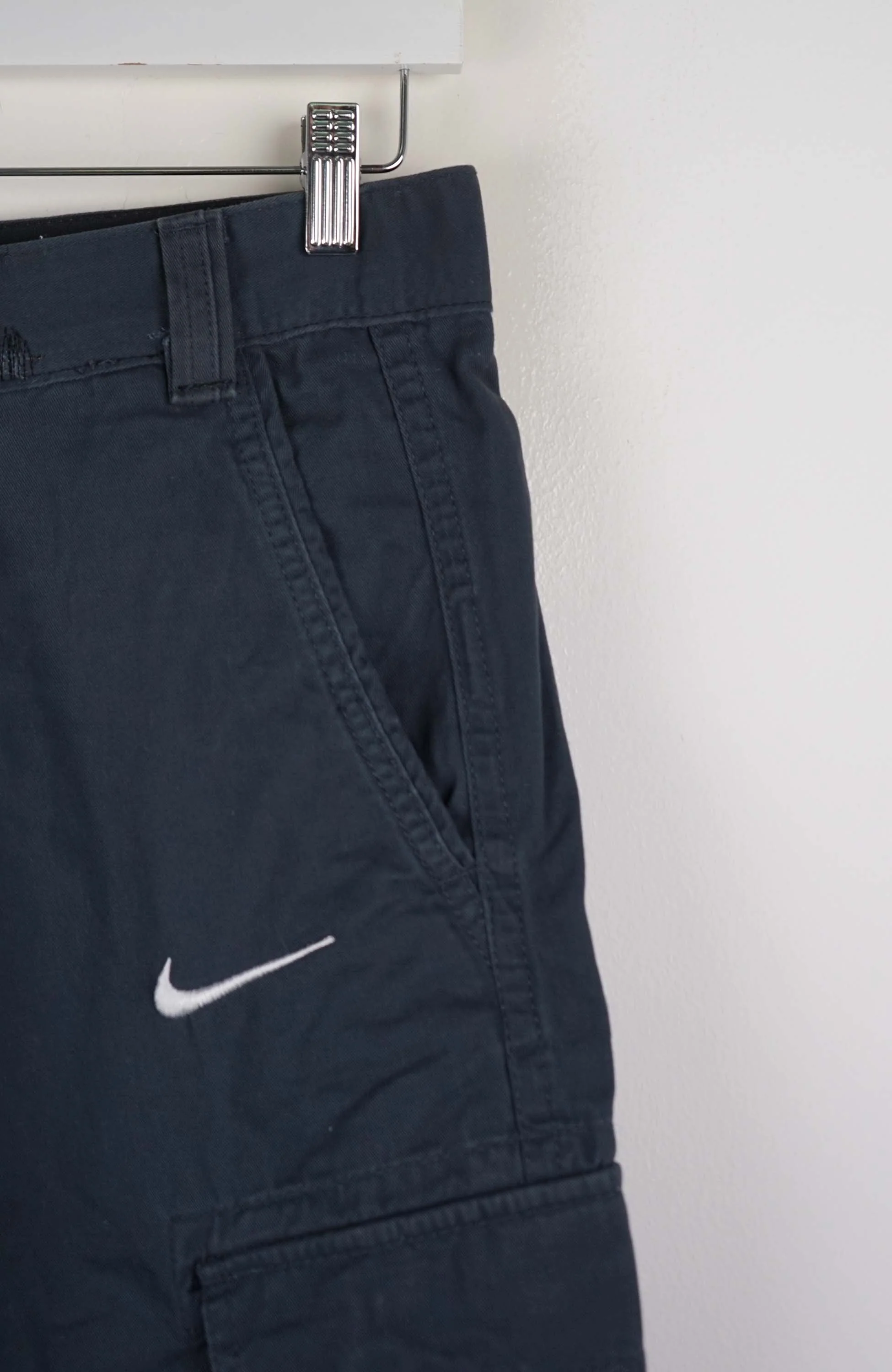 VINTAGE REWORK CARGO SHORTS W30 - Image 2