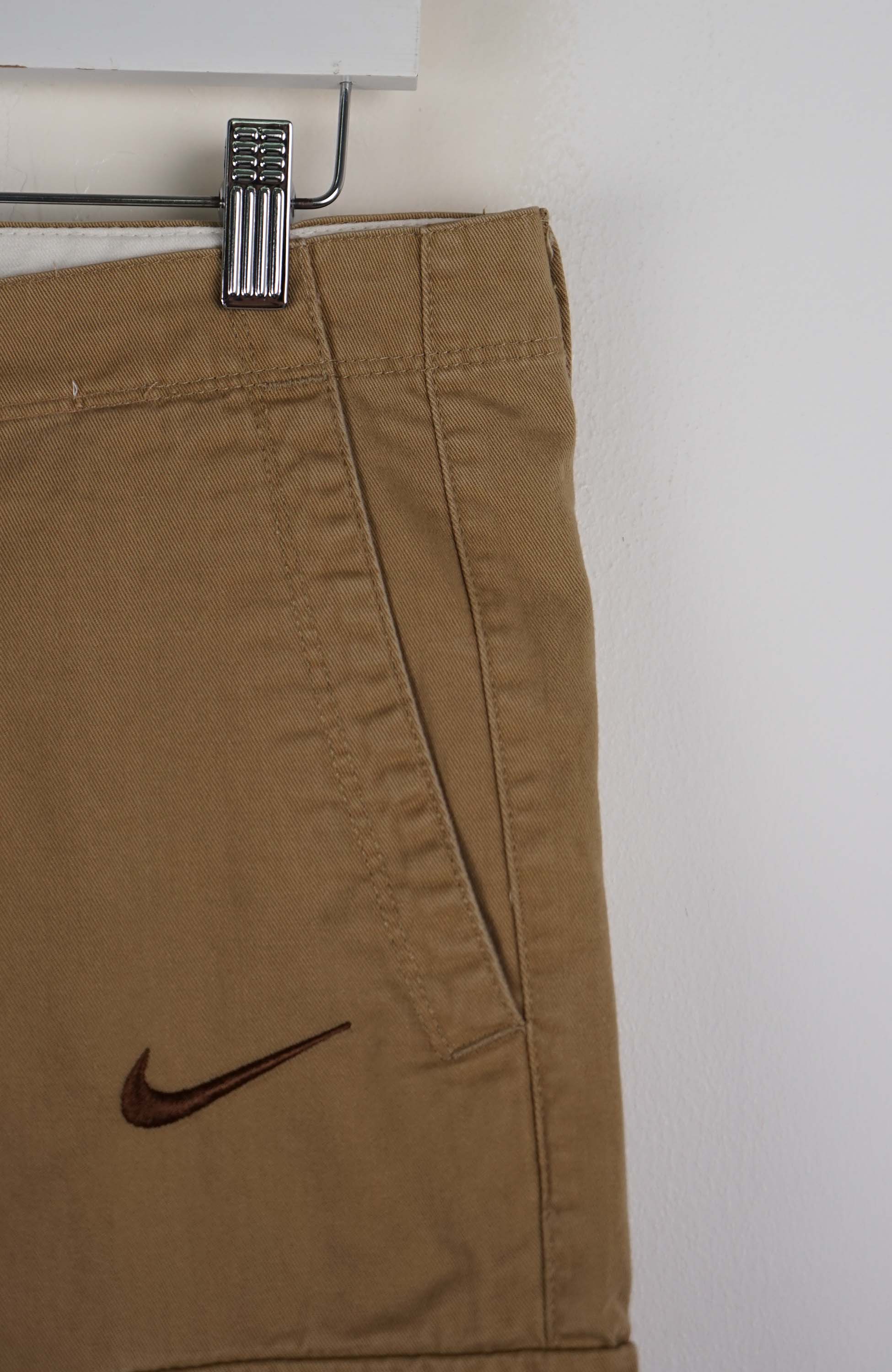 VINTAGE REWORK CARGO SHORTS W31 - Image 2