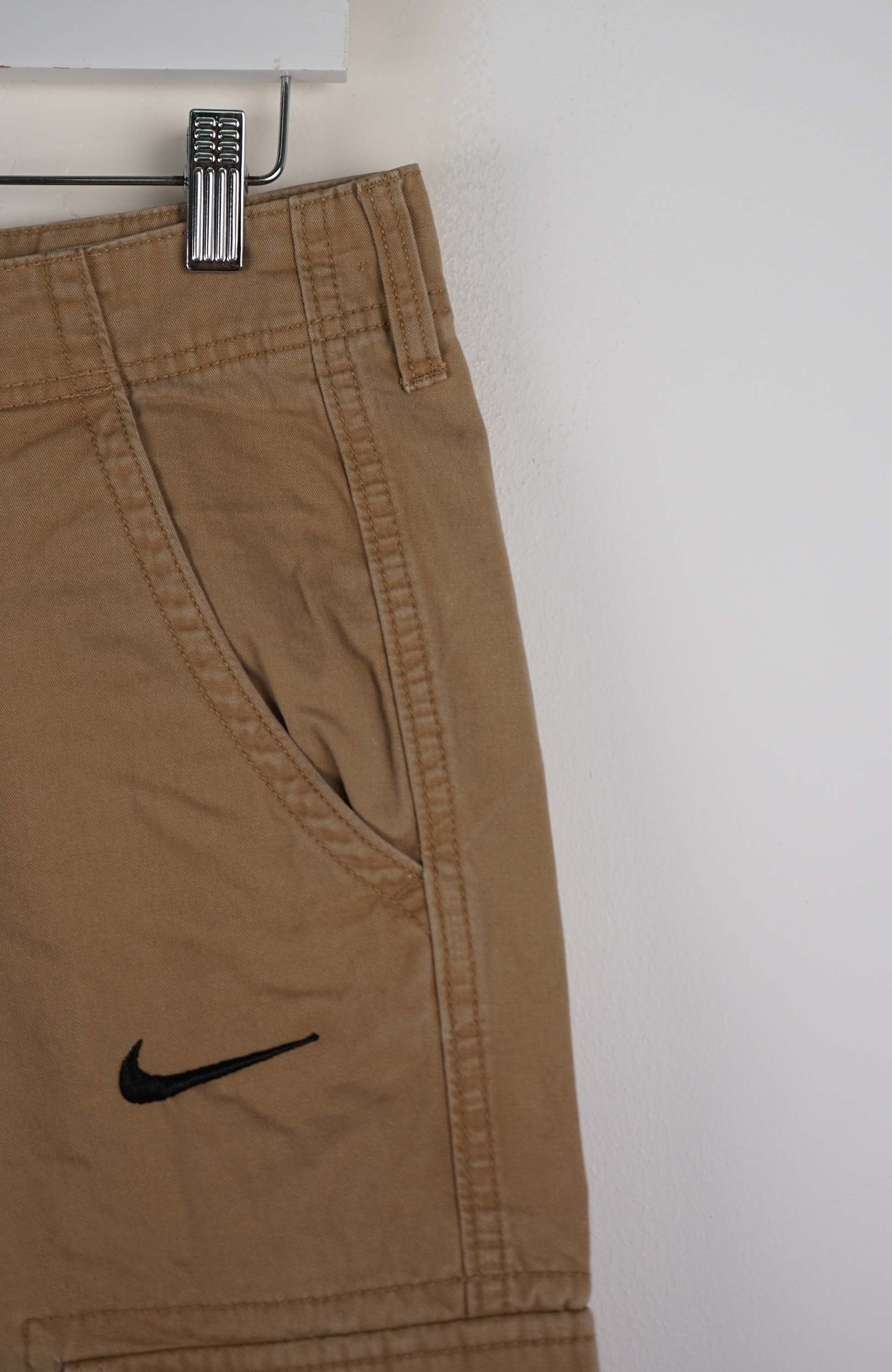VINTAGE REWORK CARGO SHORTS W31 - Image 2