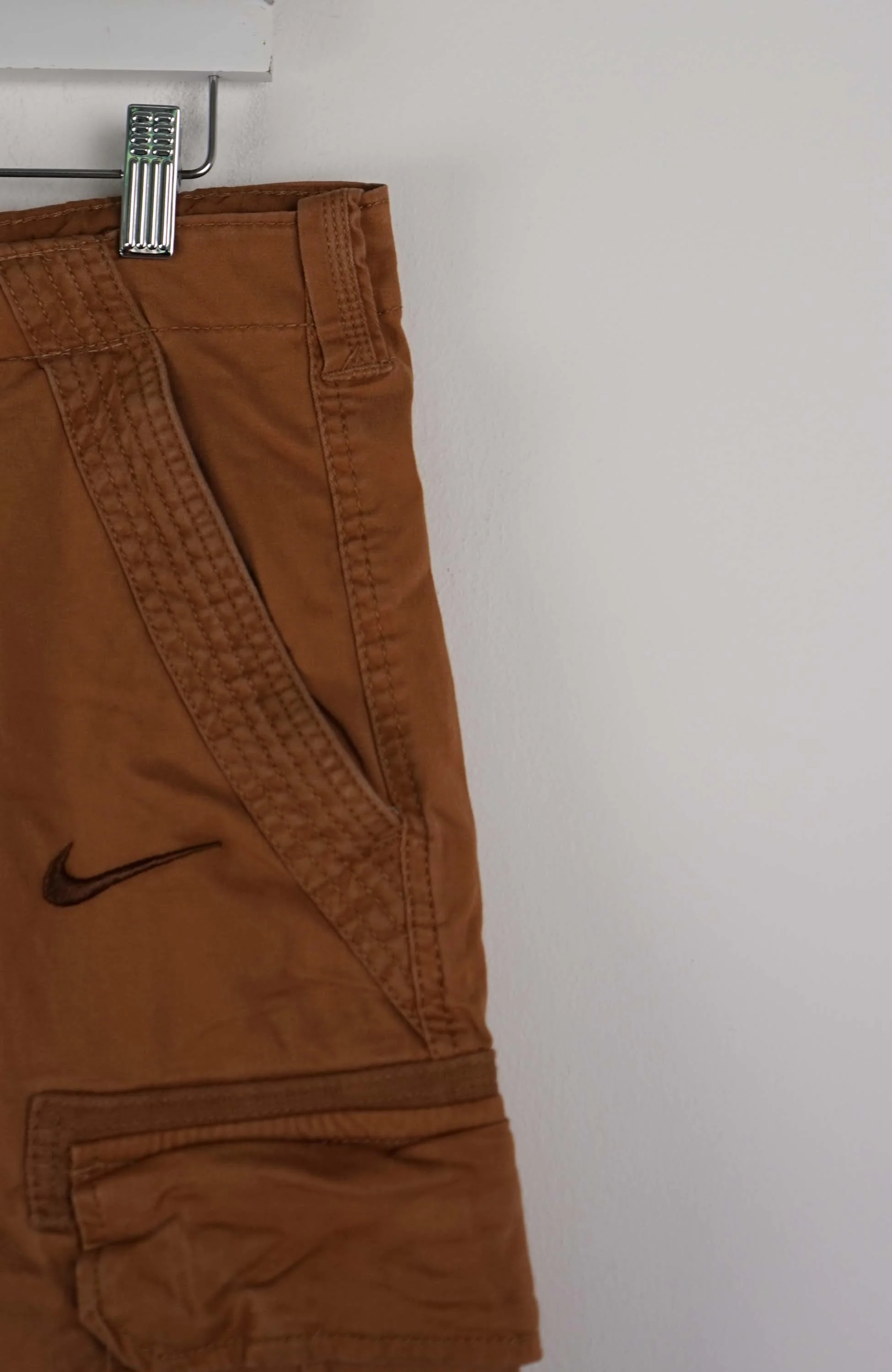 VINTAGE REWORK CARGO SHORTS W34 - Image 2