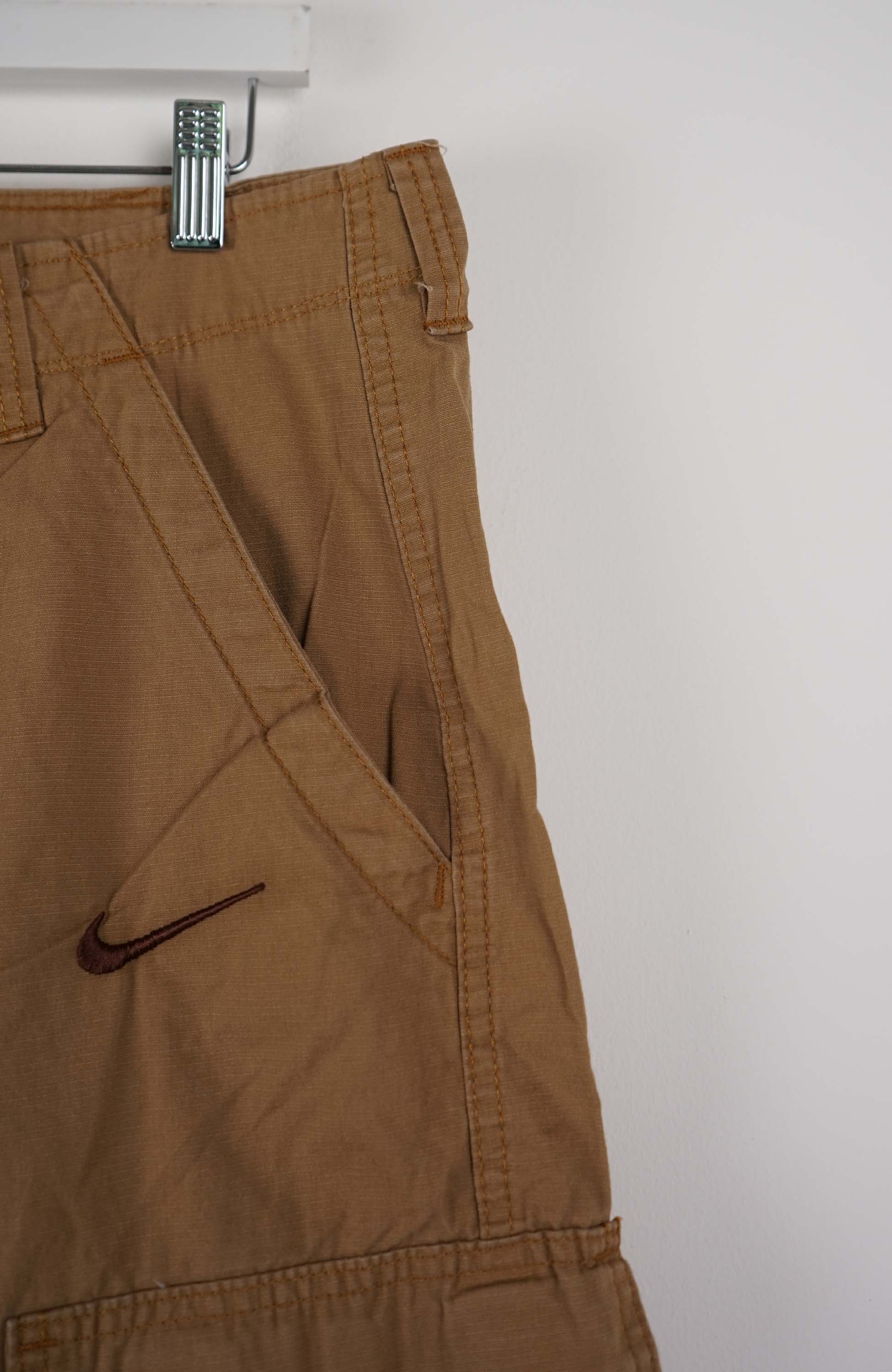 VINTAGE REWORK CARGO SHORTS W36 - Image 2
