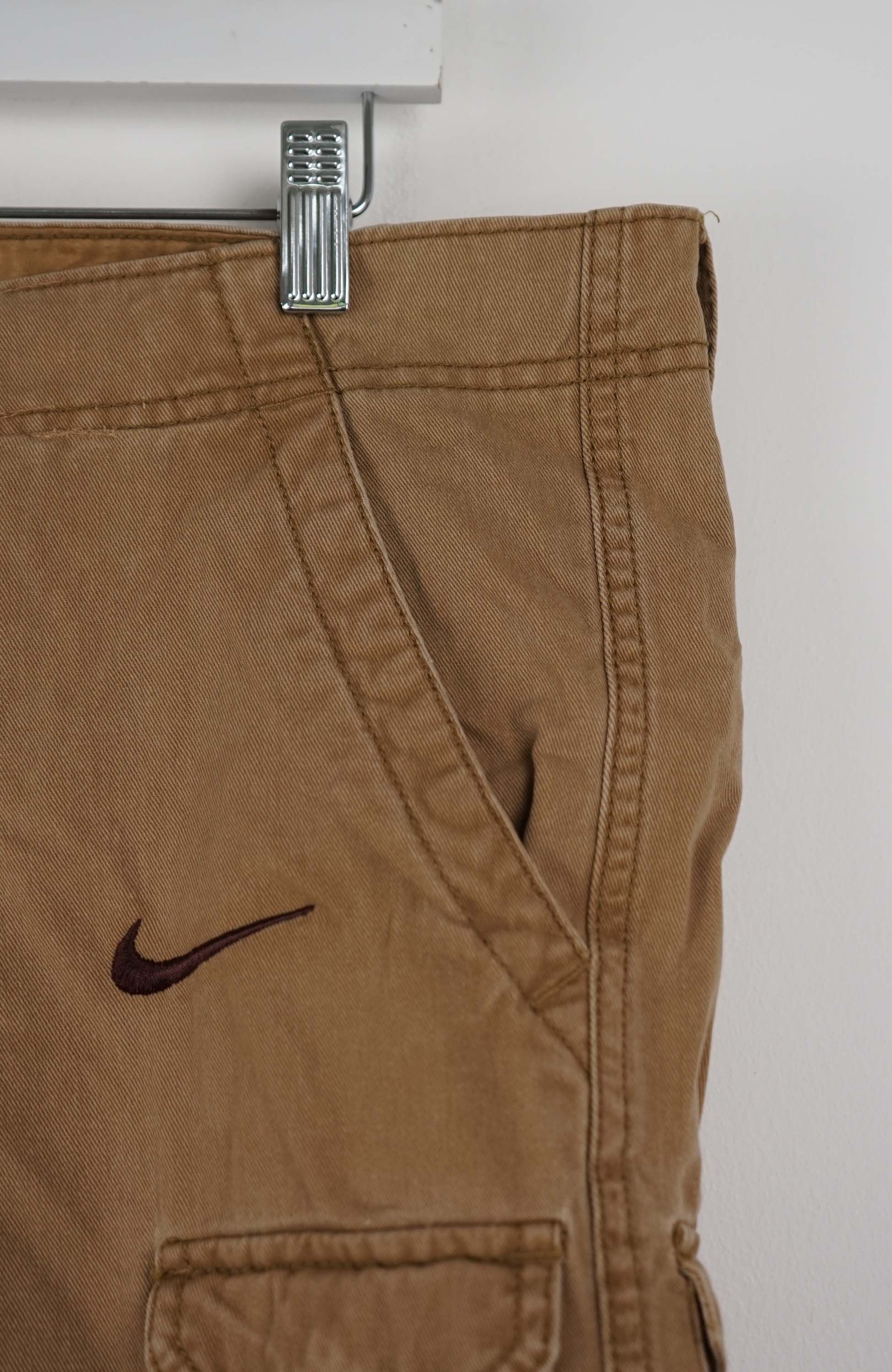 VINTAGE REWORK CARGO SHORTS W38 - Image 2
