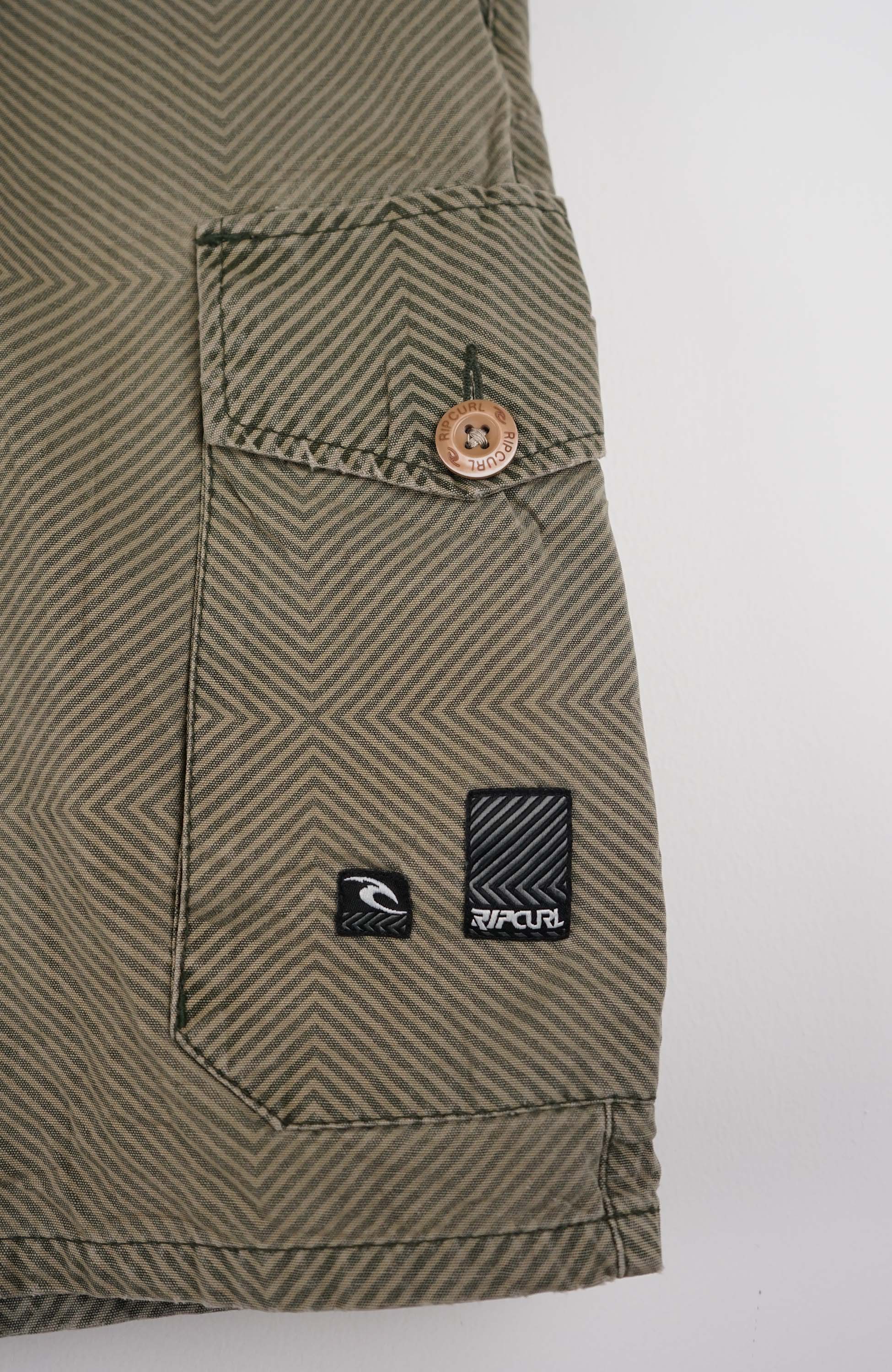 VINTAGE RIP CURL CARGO SHORTS W38 - Image 2