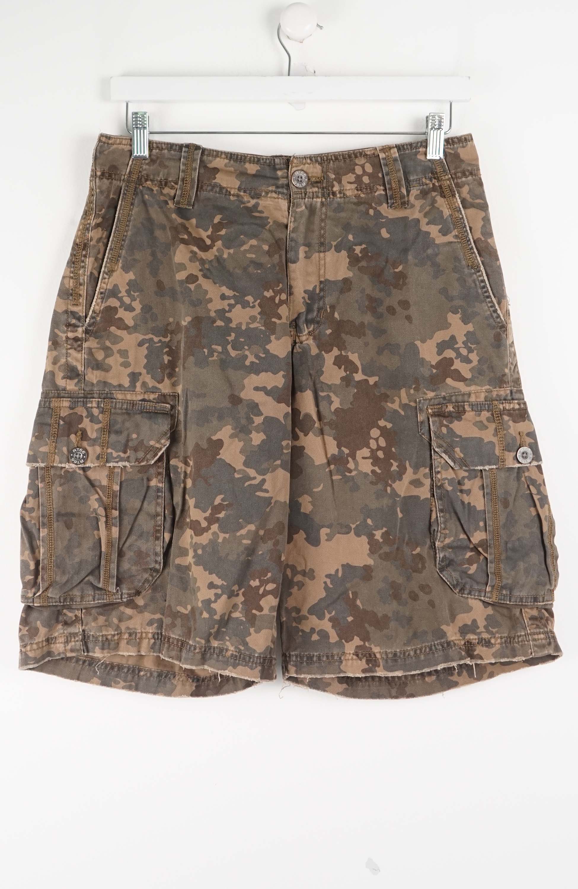 VINTAGE ROUTE66 CAMO CARGO SHORTS W30