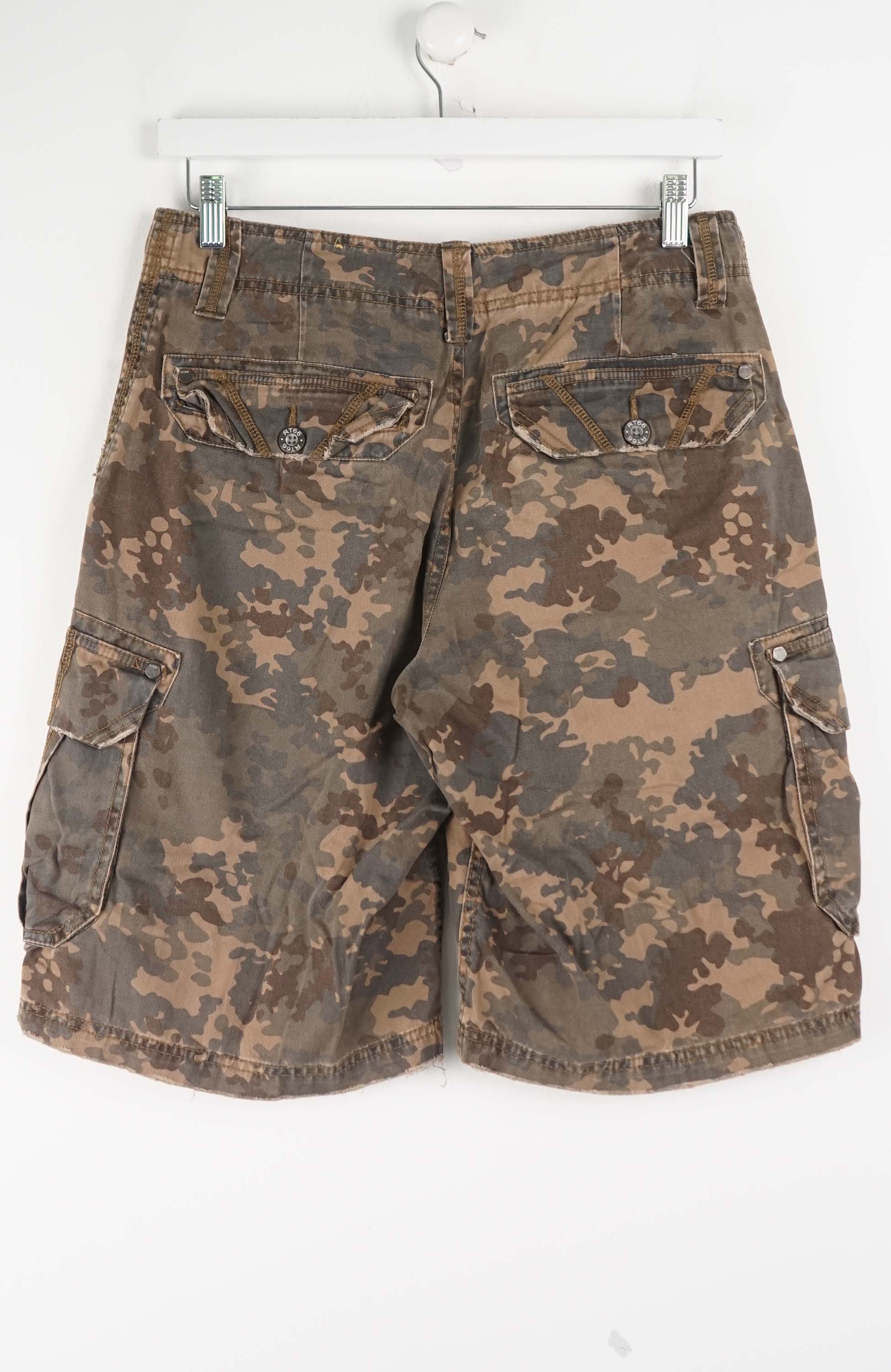 VINTAGE ROUTE66 CAMO CARGO SHORTS W30 - Image 2