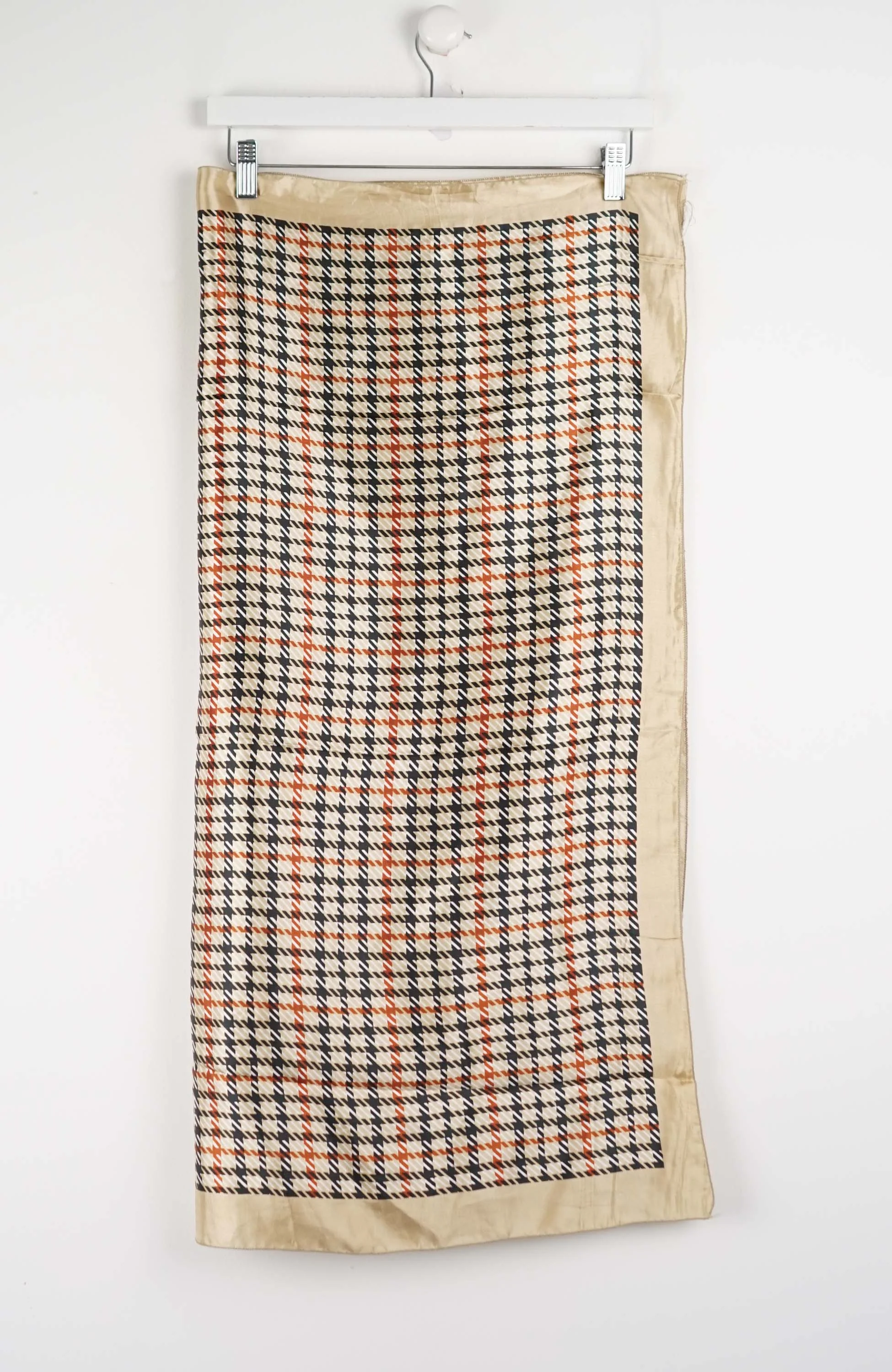VINTAGE SCARF