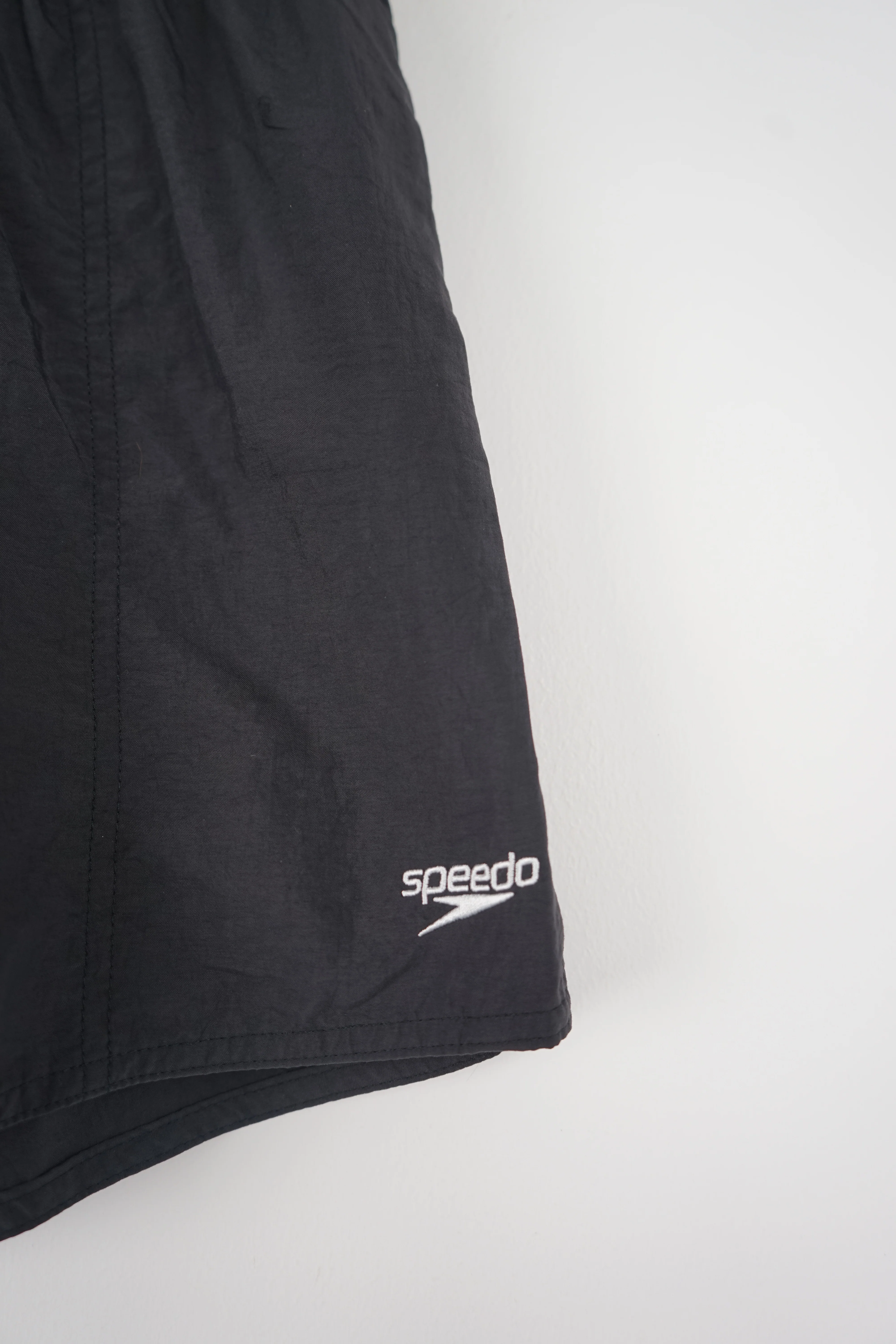 VINTAGE SPEEDO SHORTS W26 - Image 2