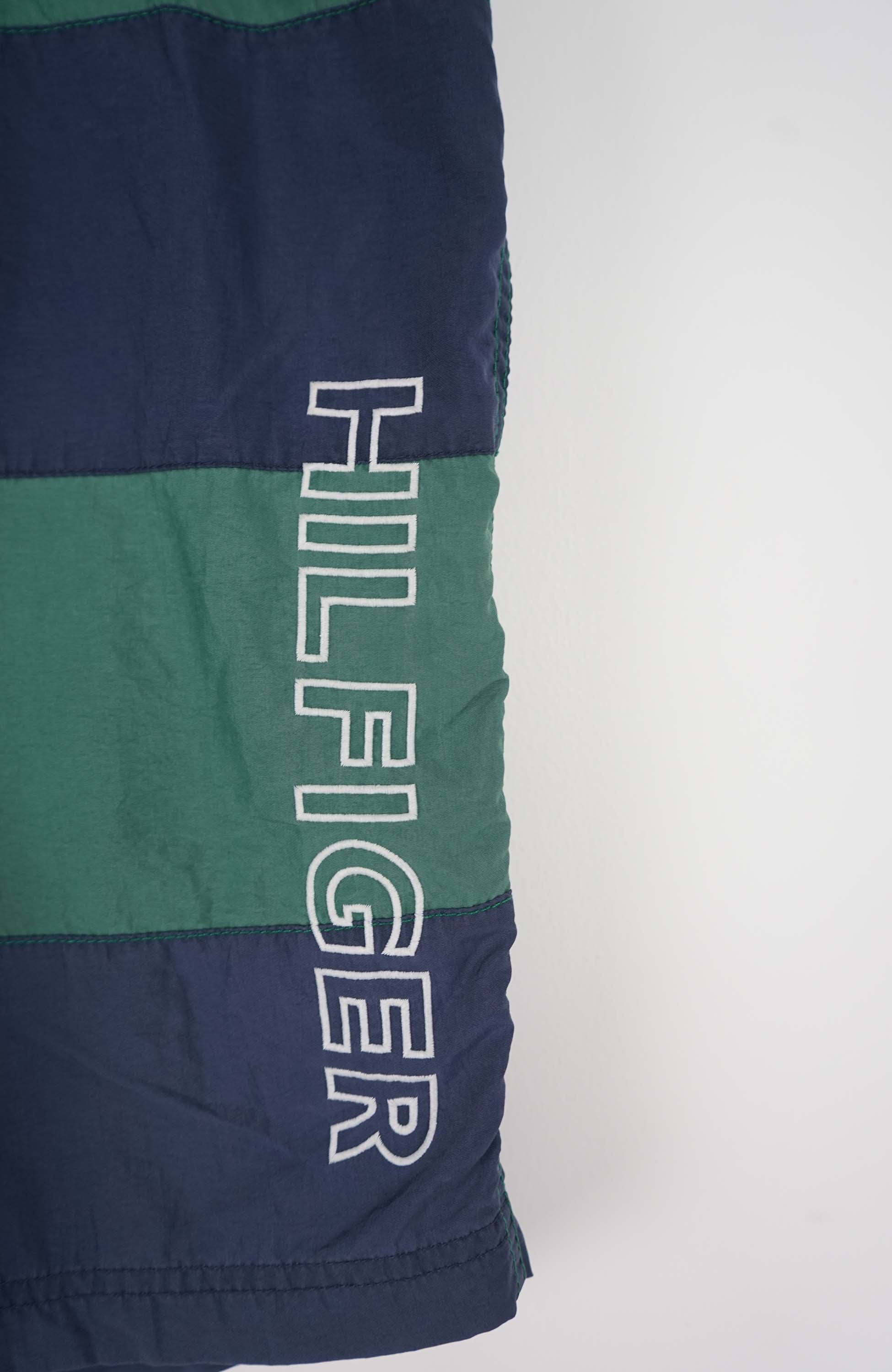 VINTAGE TOMMY HILFIGER SHORTS W34 - Image 2
