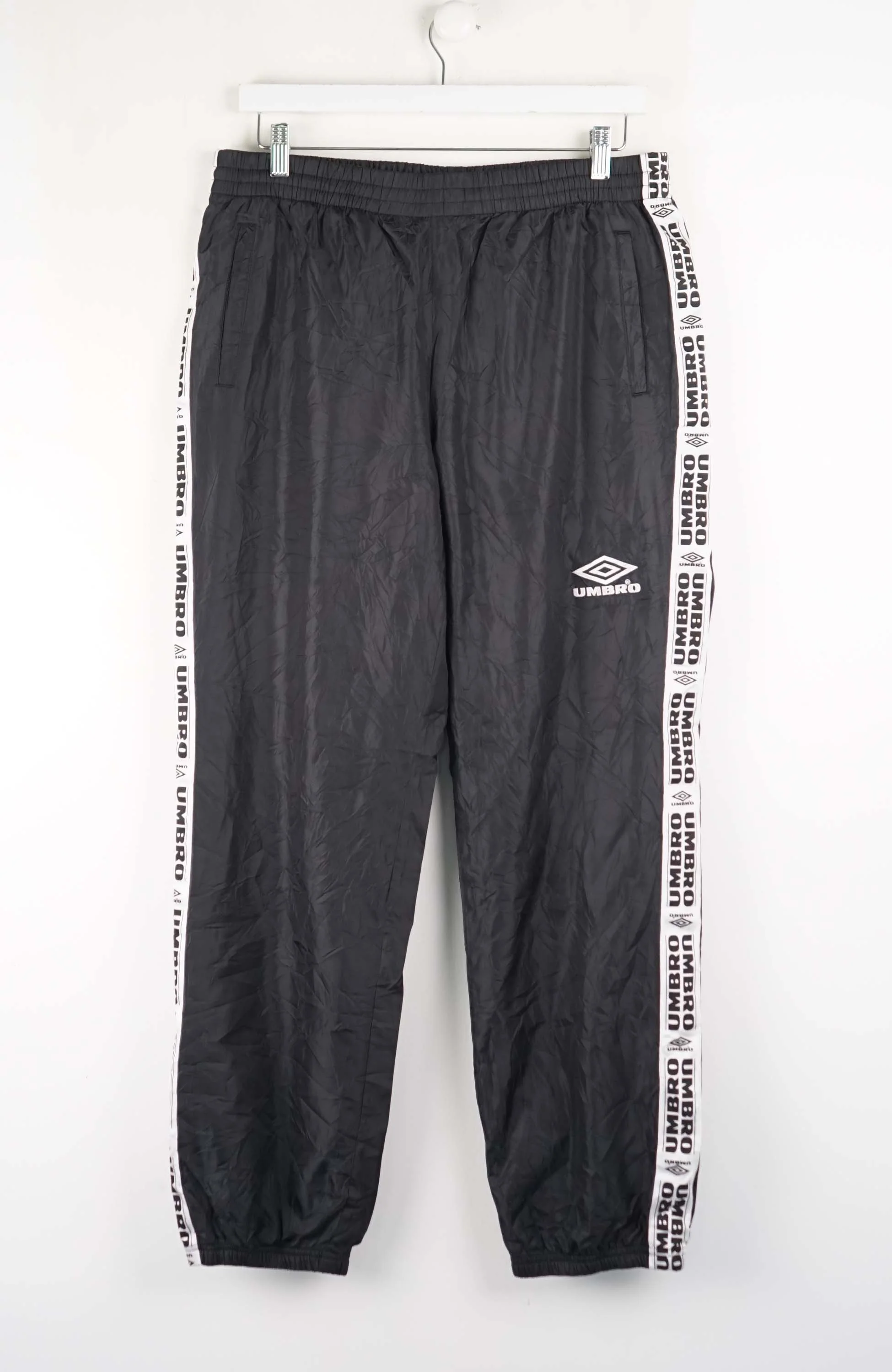 VINTAGE UMBRO TRACK PANTS (M)