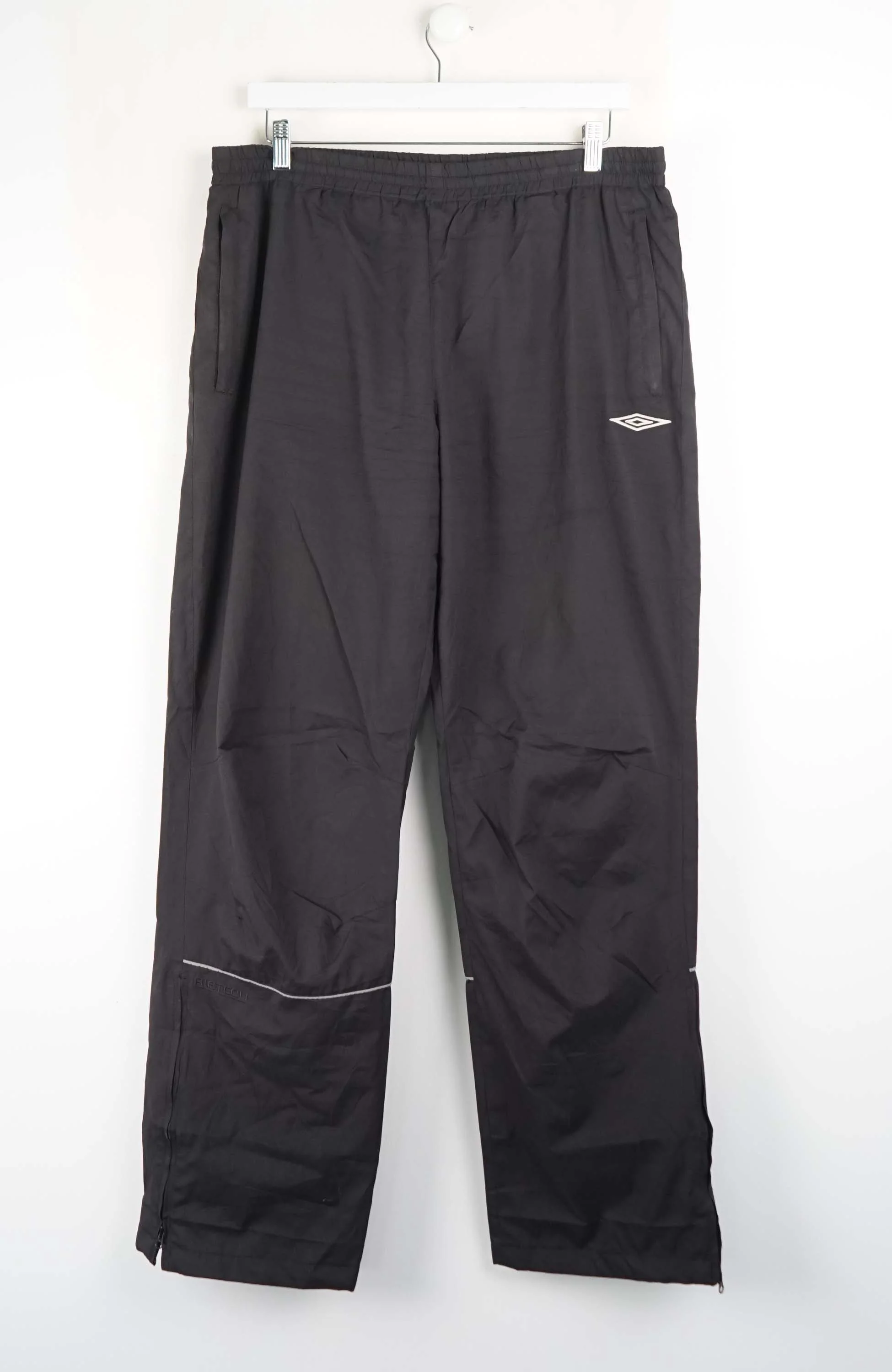 VINTAGE UMBRO TRACK PANTS (XL)