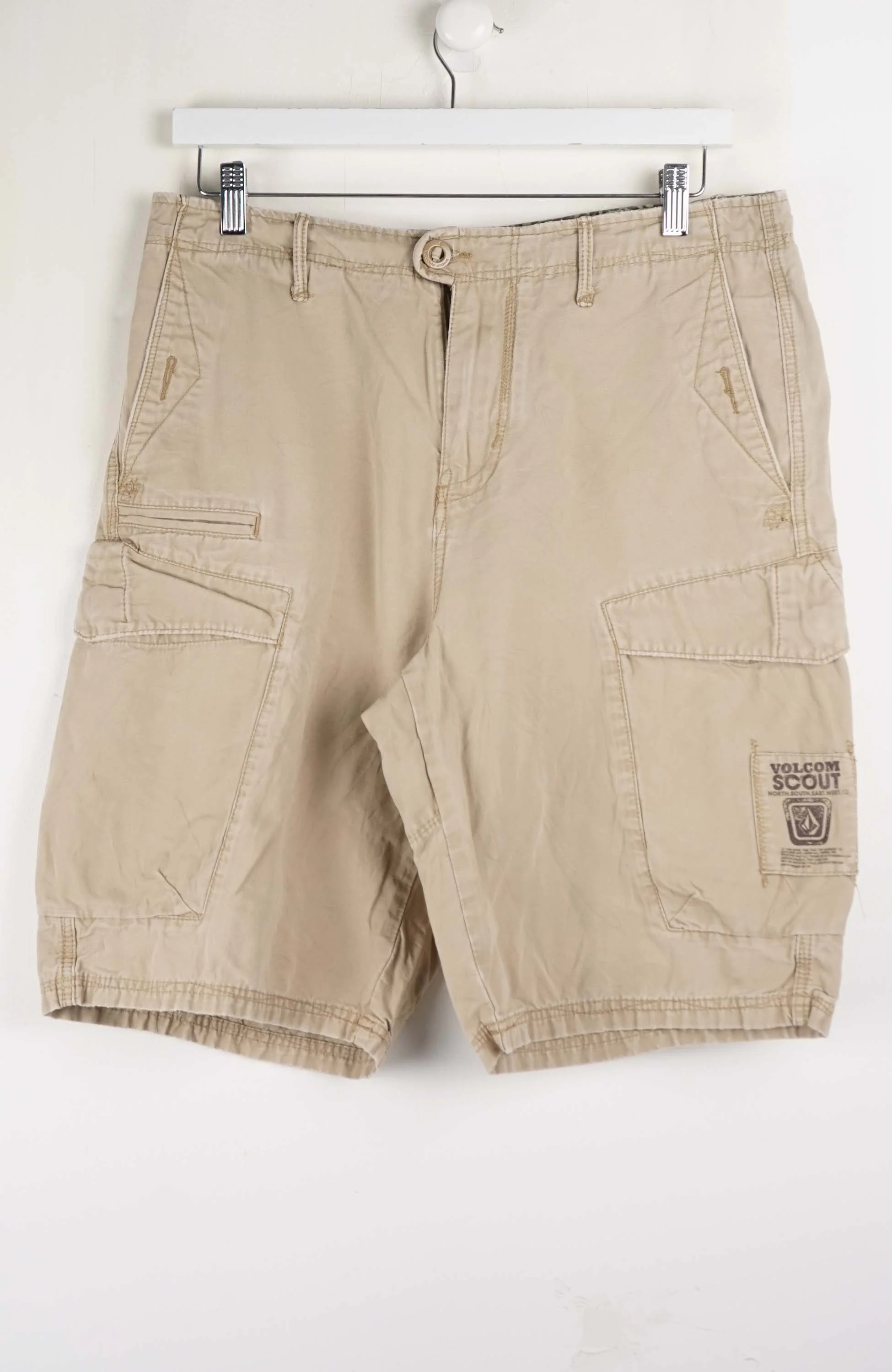 VINTAGE VOLCOM SCOUT CARGO SHORTS W32