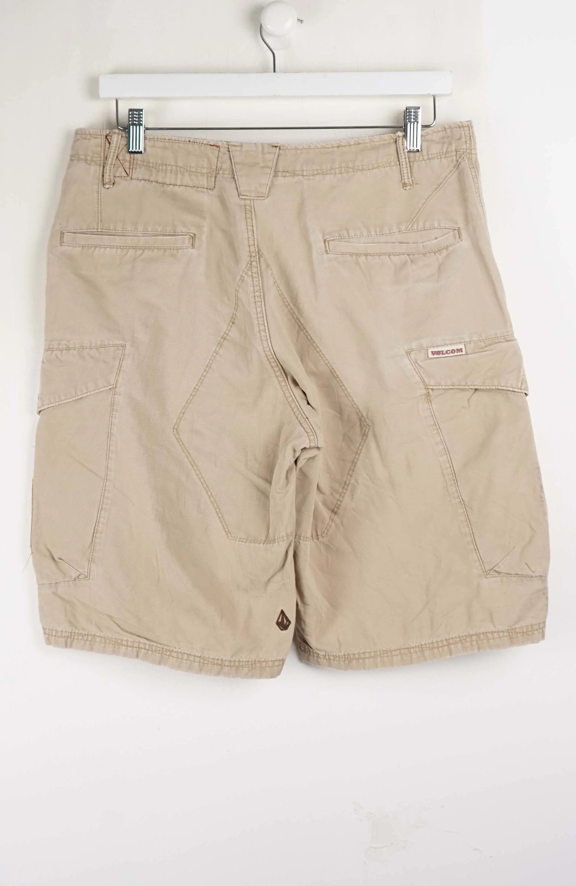 VINTAGE VOLCOM SCOUT CARGO SHORTS W32 - Image 3