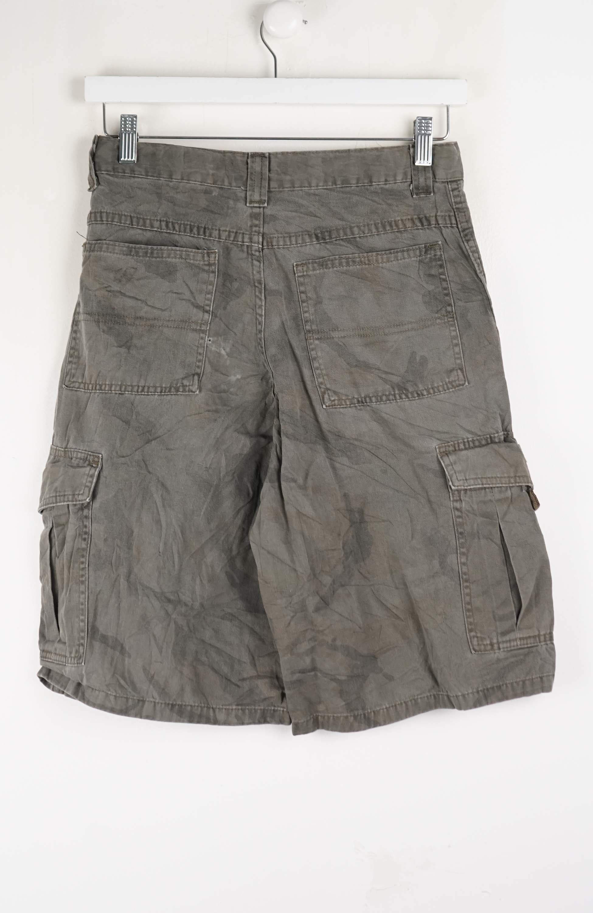 VINTAGE WRANGLER CAMO CARGO SHORTS W28 - Image 3