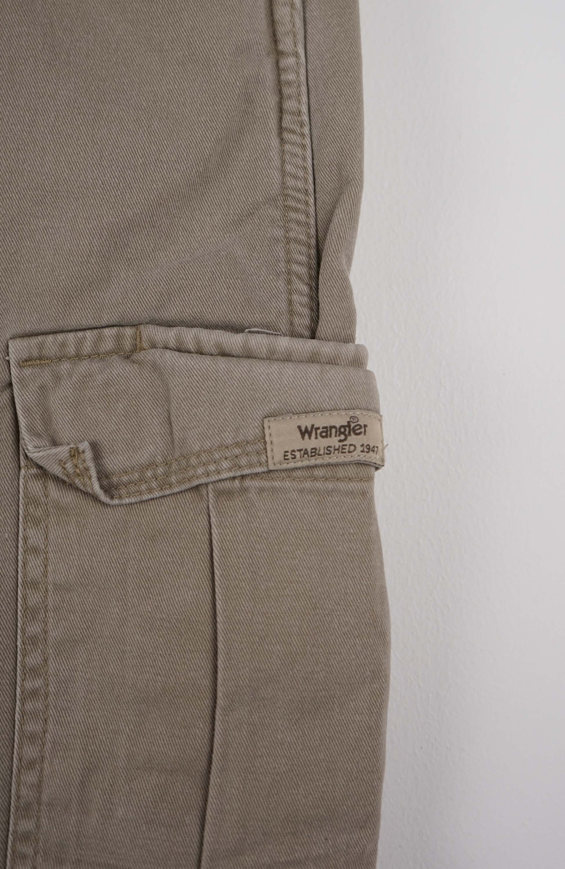 VINTAGE WRANGLER CARGO PANTS W34 - Image 2