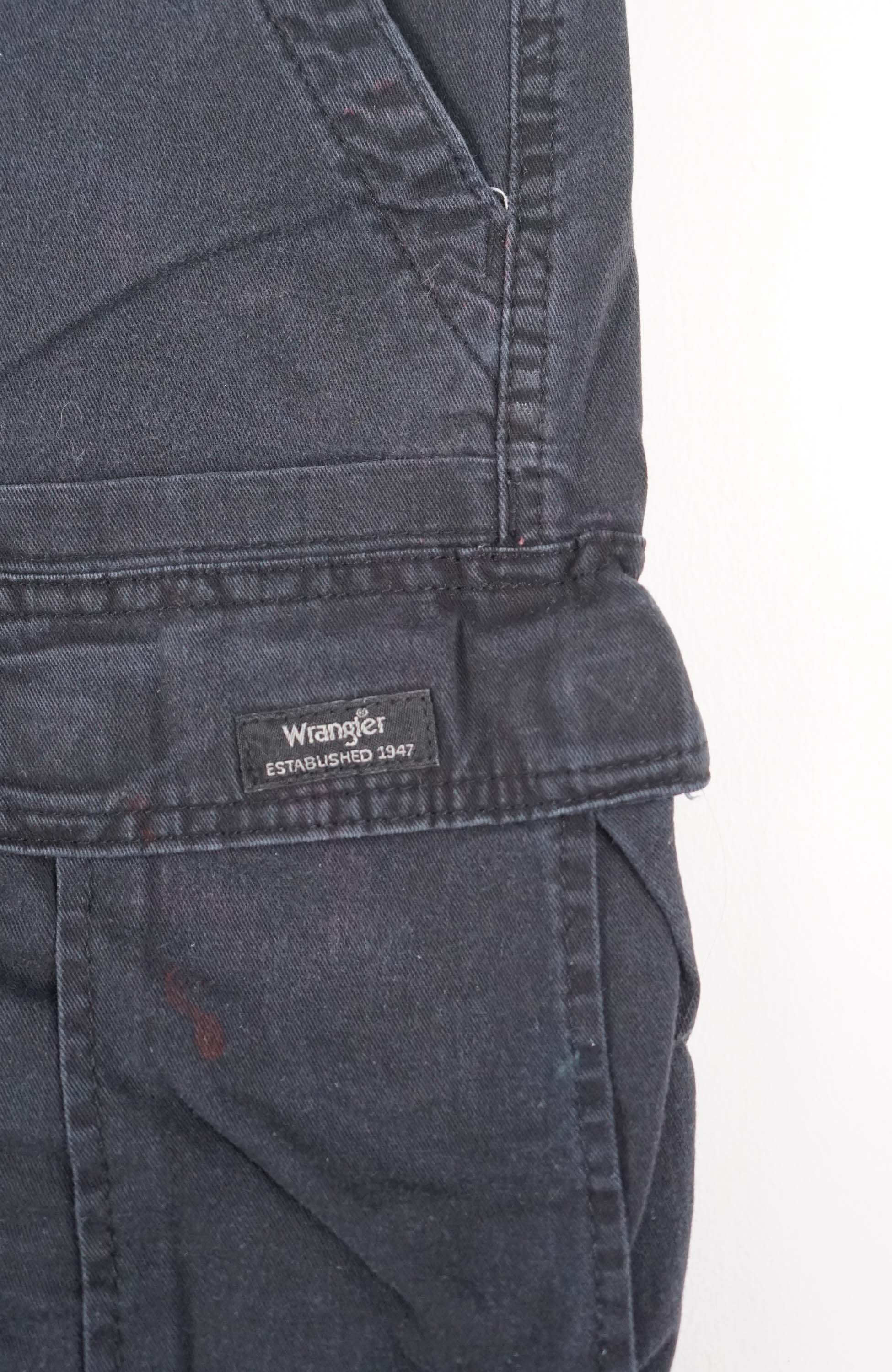 VINTAGE WRANGLER CARGO SHORTS W31 - Image 2
