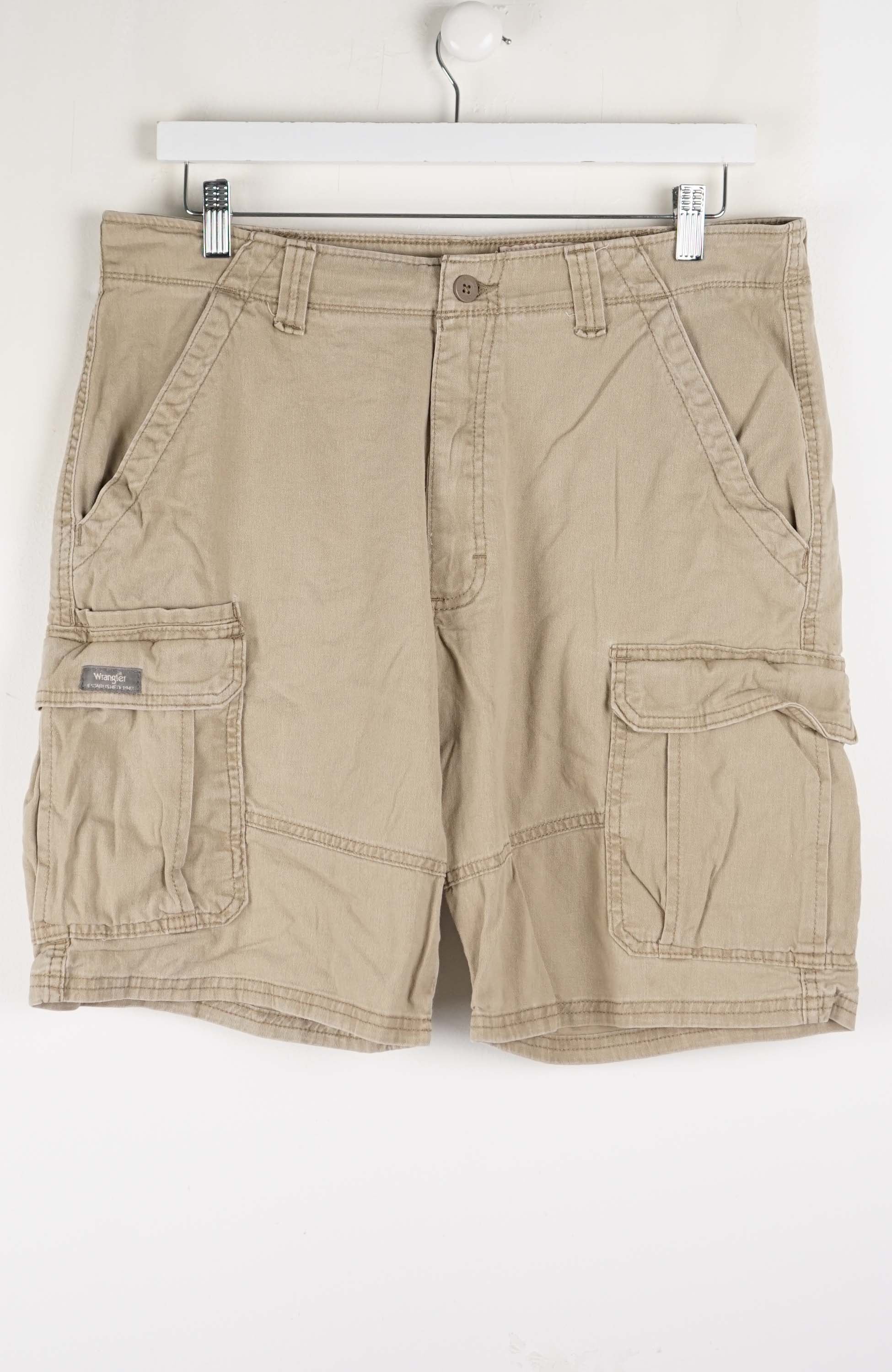 VINTAGE WRANGLER CARGO SHORTS W34