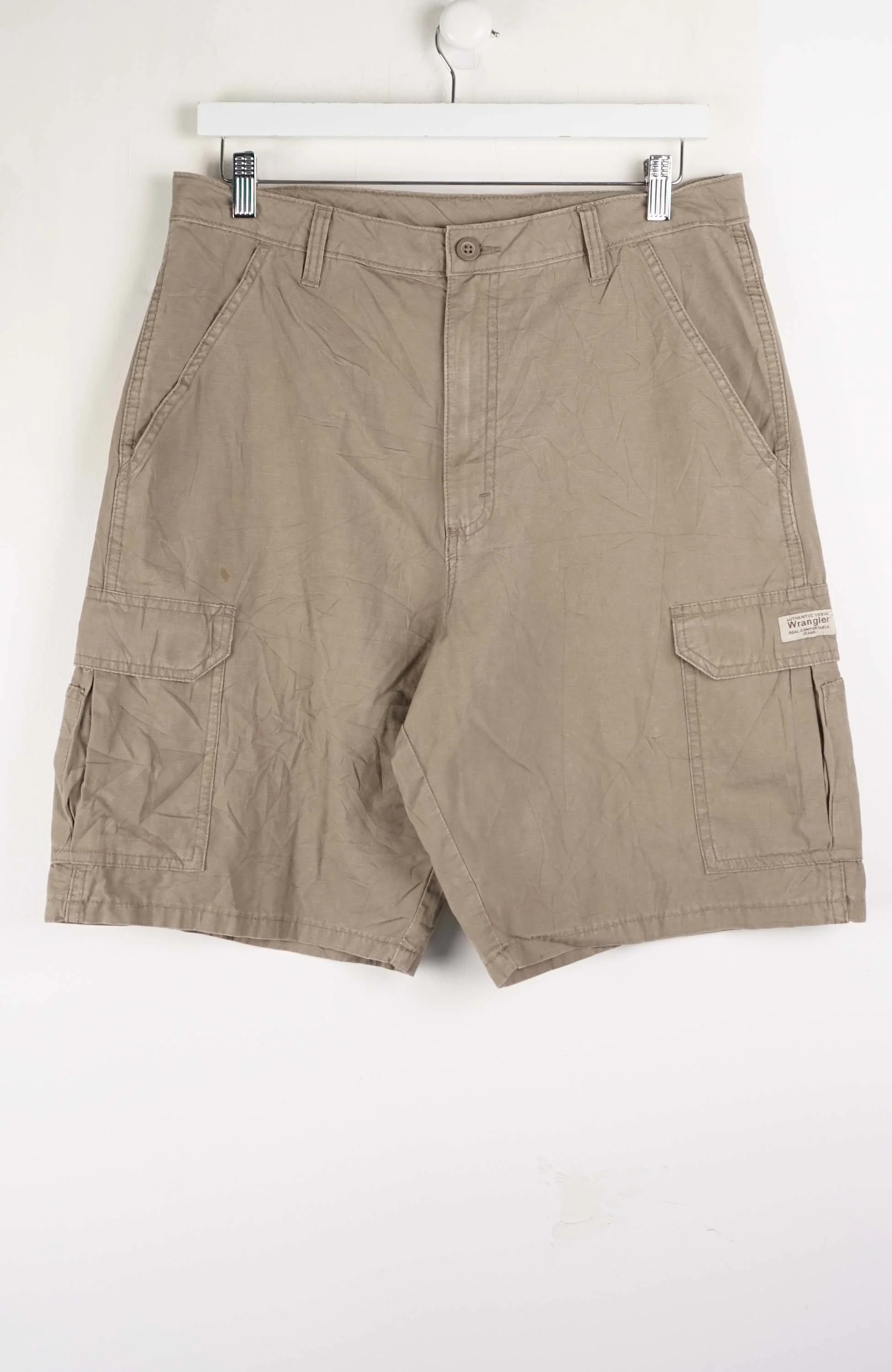 VINTAGE WRANGLER CARGO SHORTS W34