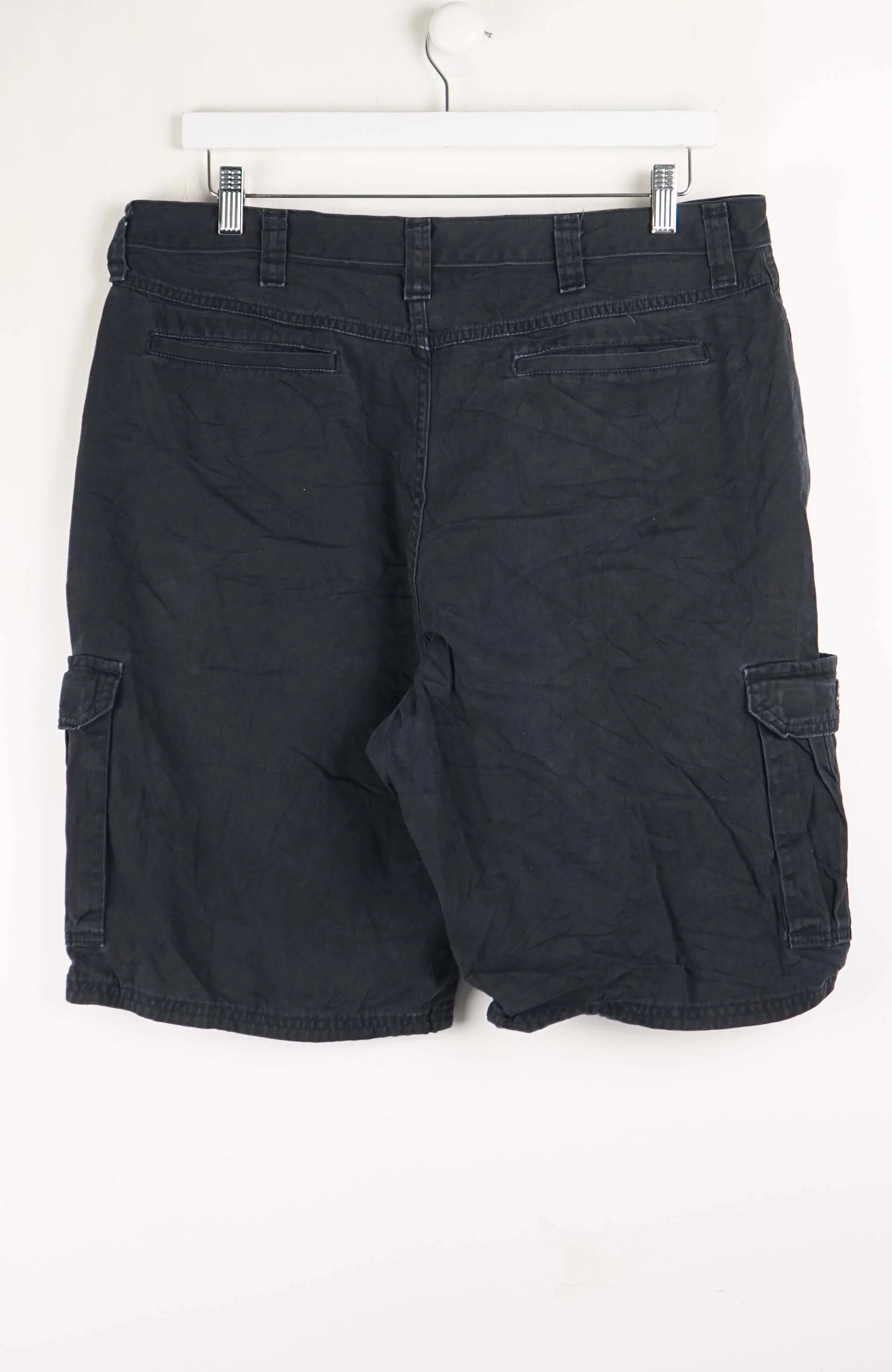VINTAGE WRANGLER CARGO SHORTS W34 - Image 3
