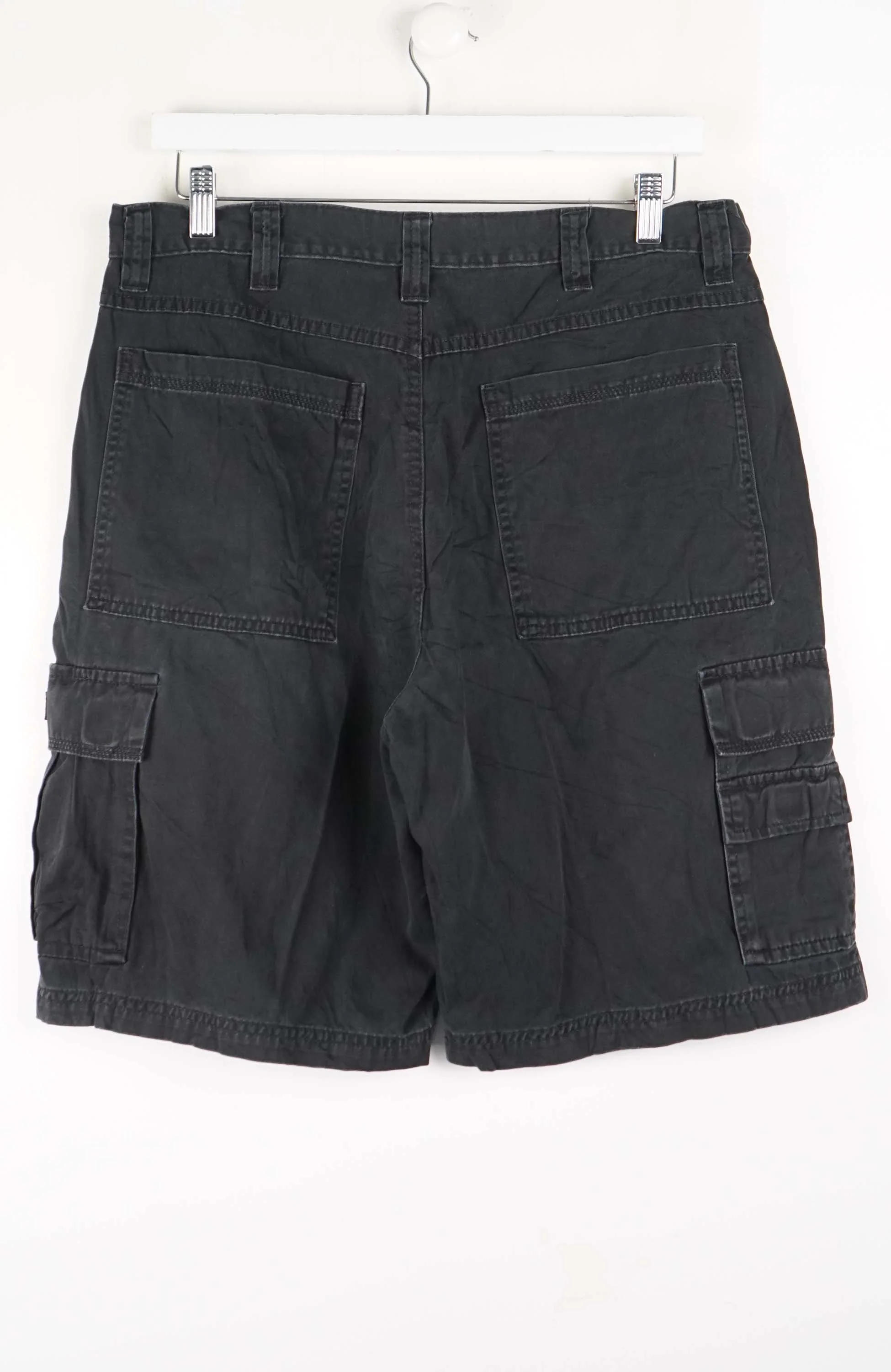 VINTAGE WRANGLER CARGO SHORTS W34 - Image 3
