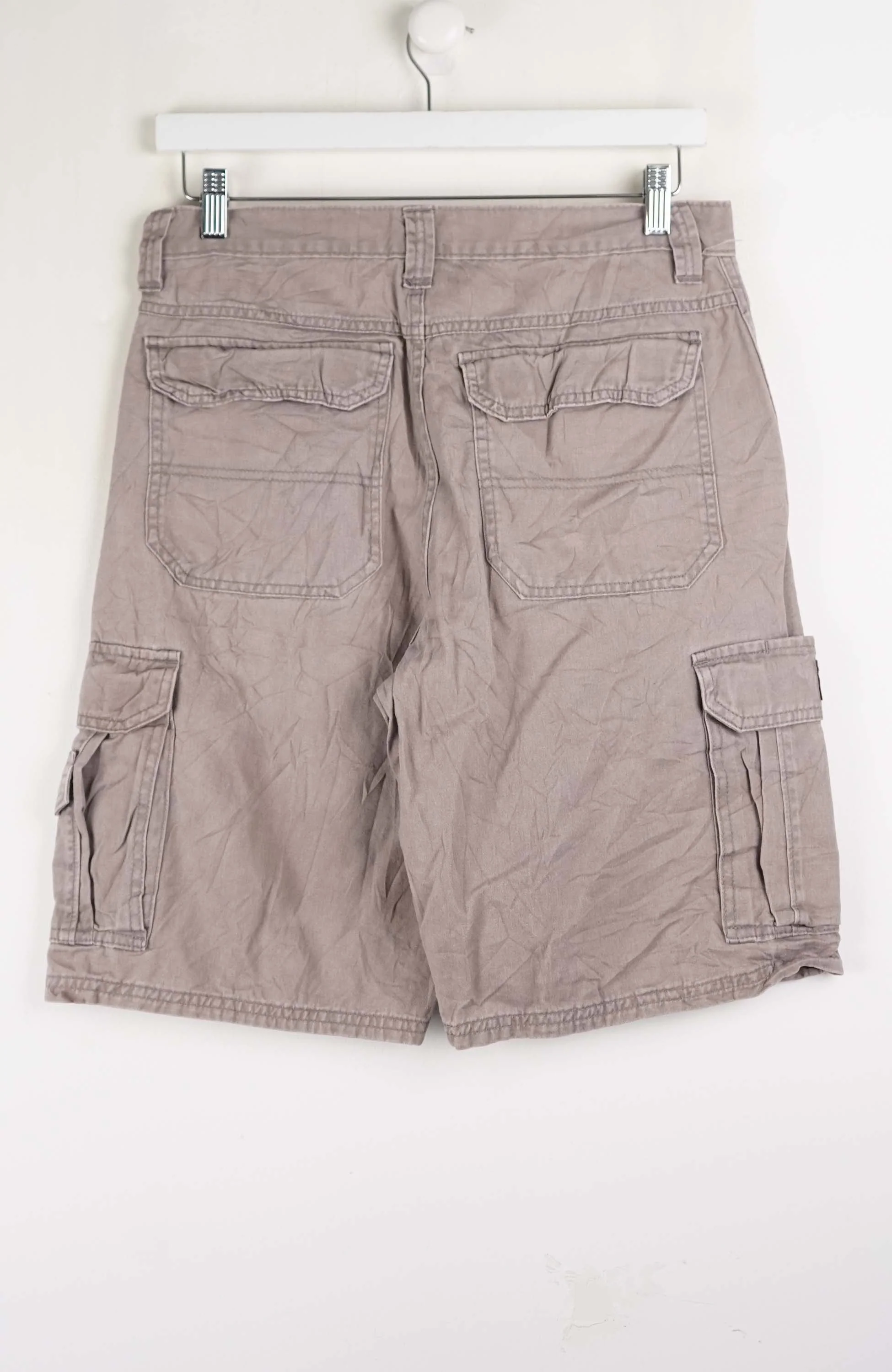 VINTAGE WRANGLER CARGO SHORTS W30 - Image 3